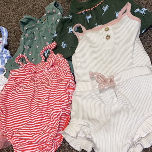 6M Outfits - Picture 3 of 3